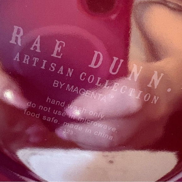 Rae Dunn Santa Claus ๐
๐ผ Iridescent Red Mug - Picture 2 of 4